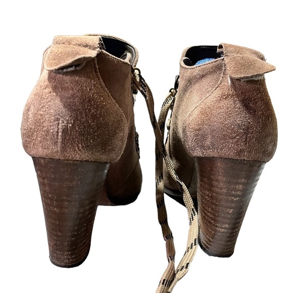 Boutique 9 Brown Leather Heeled Distressed Bootie size 7 - Picture 5 of 6